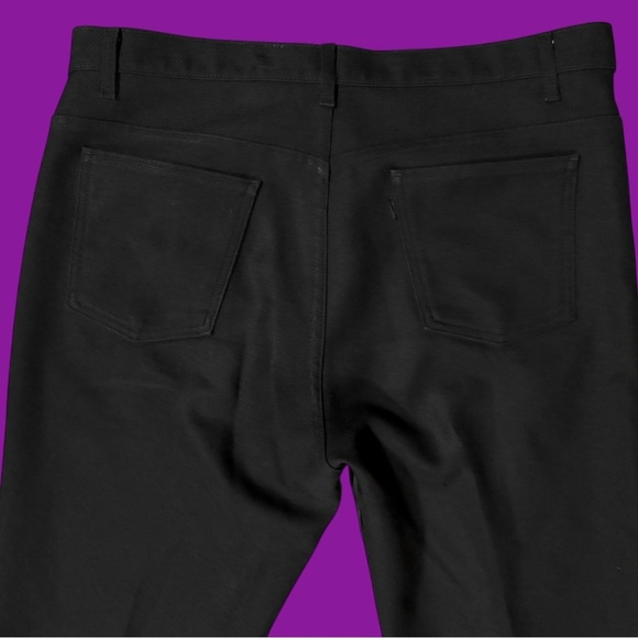 90s Levi’s Lightweight Flared Pants - Picture 4 of 5